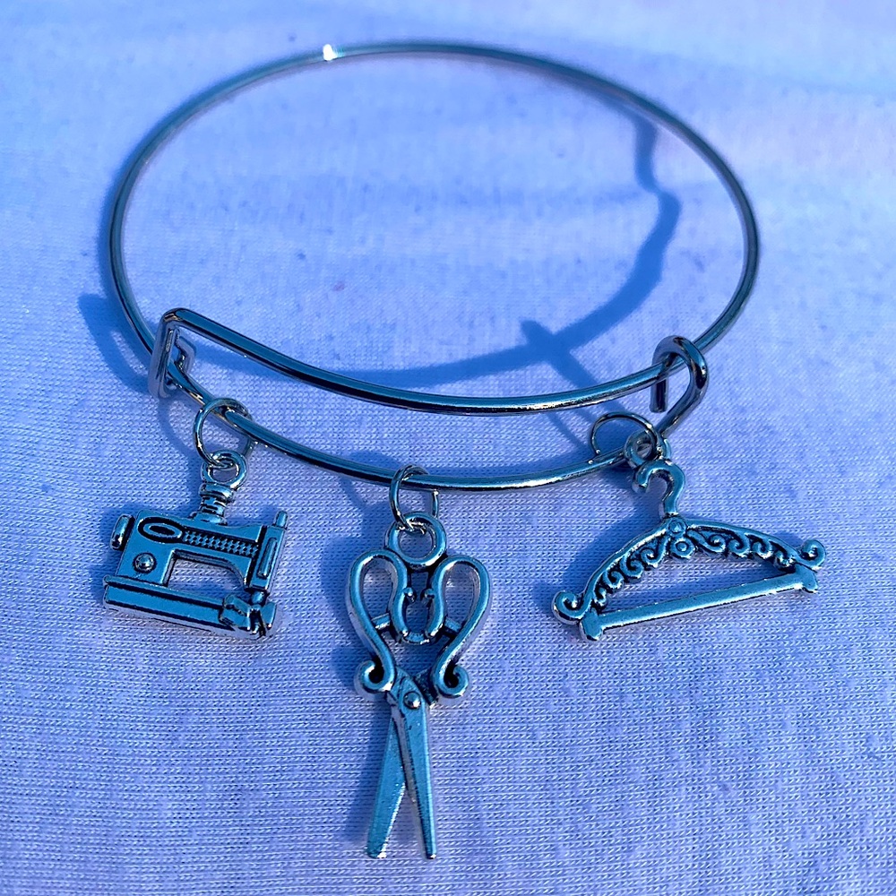 Brand New! Handmade! Adjustable Charm Bangle Bracelet!